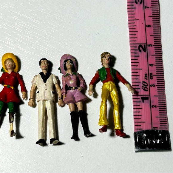 Miniature People Standing Model Trains 1:25 Painted Figures Scale Lot Of 6 - Picture 2 of 9